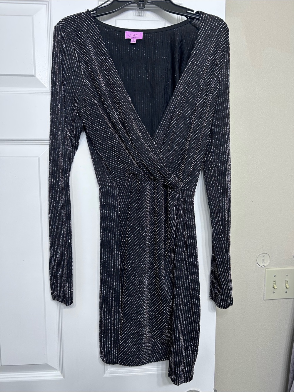 Mi Ami Black Long-Sleeve Metallic Thread Dress